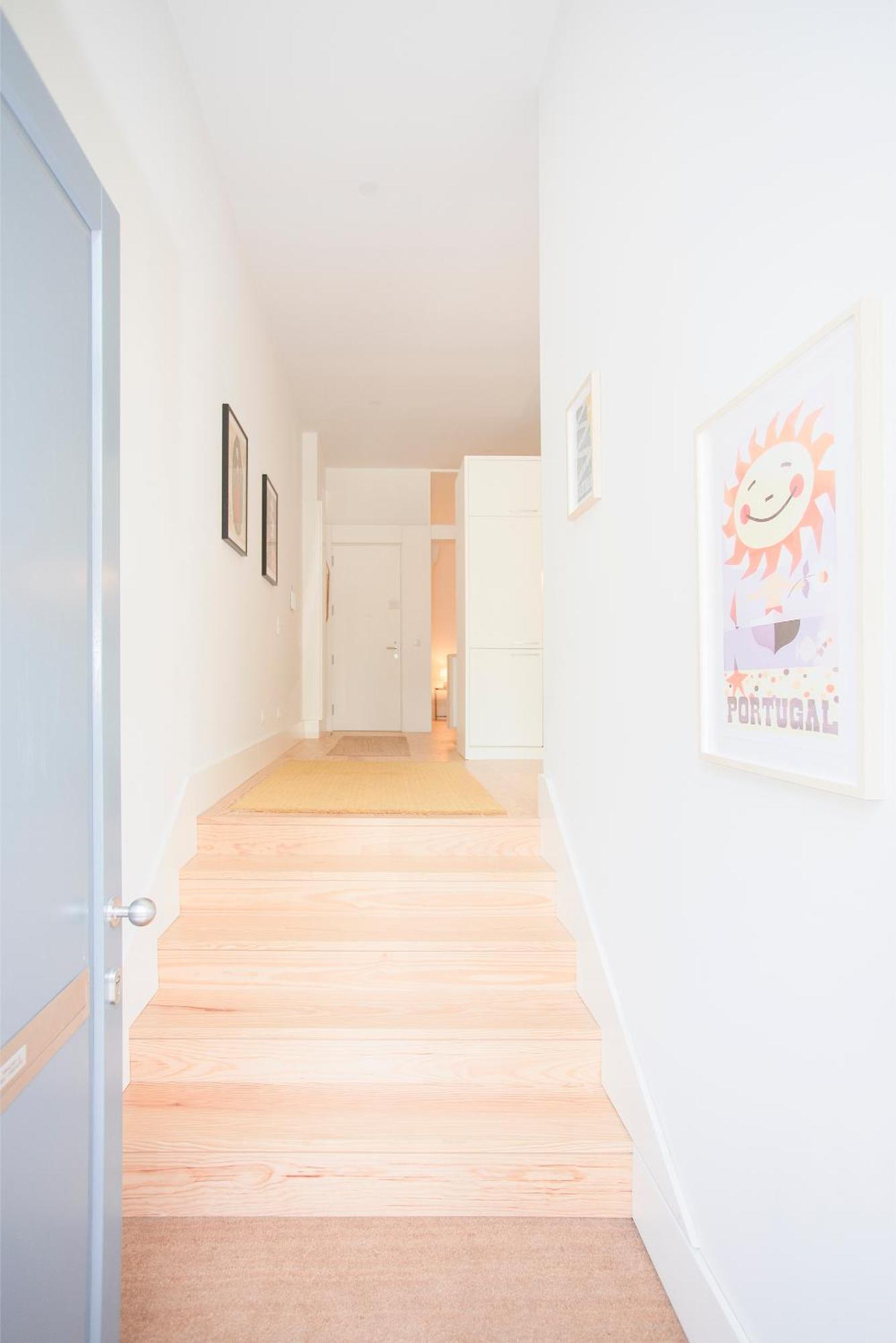 Liiiving In - Haven Pool Apartment